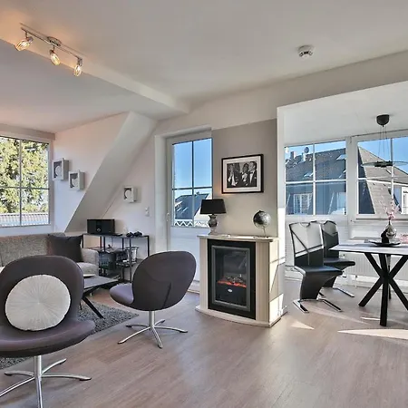 Baedervilla Bergstrasse 30 Baedervilla Bergstrasse 9 Timmendorfer Strand