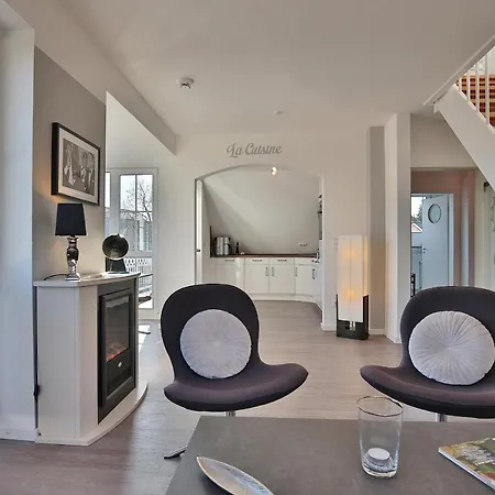 Baedervilla Bergstrasse 30 Baedervilla Bergstrasse 9 Timmendorfer Strand