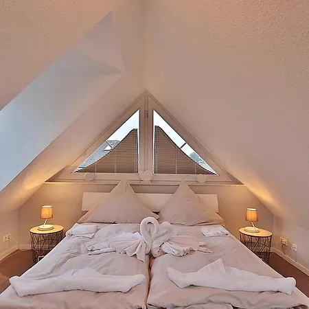 Baedervilla Bergstrasse 30 Baedervilla Bergstrasse 9 * Тиммендорфер-Штранд