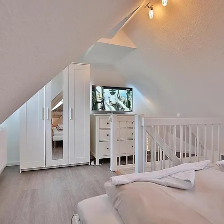 Baedervilla Bergstrasse 30 Baedervilla Bergstrasse 9 * Тиммендорфер-Штранд